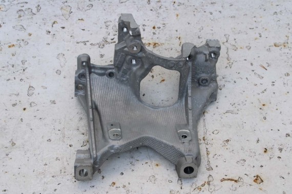 AUDI A4 A5 ŁAPA PODPORA 8W0399295E 8W0399296E SANEK TRAWERSY SKRZYNI BIEGÓW wzmocnienie poprzeczne L + P 8W0399295D 8W0399296D