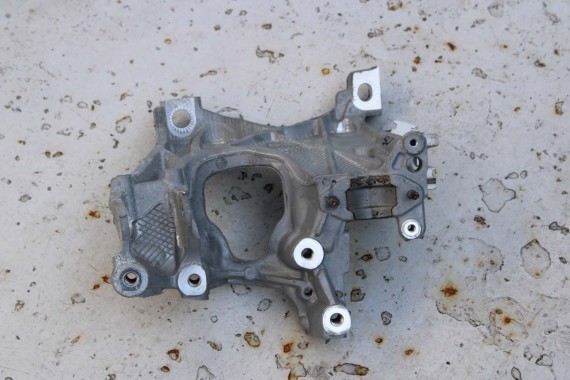 AUDI A4 A5 ŁAPA PODPORA 8W0399295E 8W0399296E SANEK TRAWERSY SKRZYNI BIEGÓW wzmocnienie poprzeczne L + P 8W0399295D 8W0399296D
