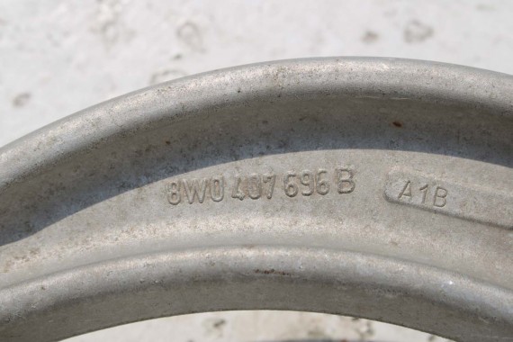 AUDI A4 A5 WAHACZE PRZÓD 8W0407152A 8W0407694B 8W0407510B 8W0407506A przednie B9 F5 8W0407156A 8W0407696B 8W0 407 152 8W0407696B