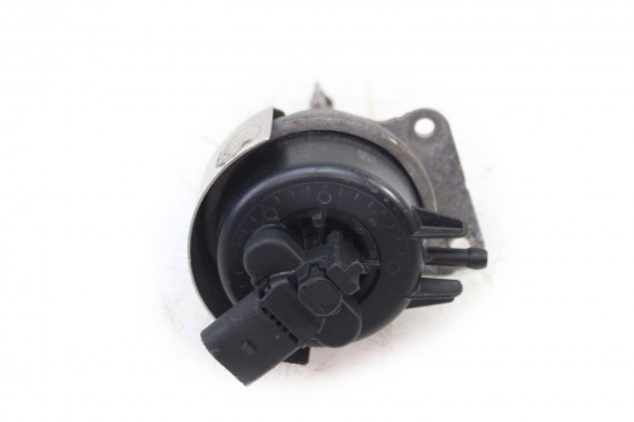 AUDI A4 A5 A6 Q5 NASTAWNIK 04L198716E TURBINY STEROWNIIK ZAWÓR SILNIK NASTAWCZY TURBOSPRĘŻARKI 2.0 TDi KKK 04L198716J 04L198716