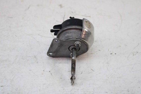 AUDI A4 A5 A6 Q5 NASTAWNIK 04L198716E TURBINY STEROWNIIK ZAWÓR SILNIK NASTAWCZY TURBOSPRĘŻARKI 2.0 TDi KKK 04L198716J 04L198716