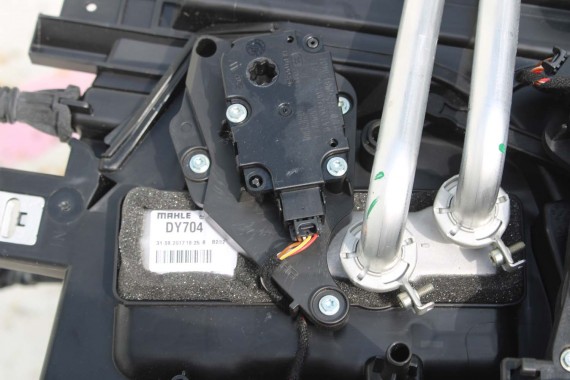AUDI A4 A5 NAGRZEWNICA KLIMATYZACJI KLIMY 8W1820005AF 8W1820005 8W1820005AF 8W1820005AF 8W1820005AF 8W1820005 8W1820005AF b9 f5