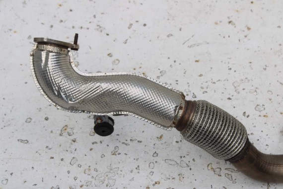 AUDI S4 S5 WYDECH TŁUMIK ŚRODKOWY 8W0253211C 3.0 TFSi benzyna 8W F5 b9 środkowy 8W0253211 8W0253211C 8W0253211C A5 8W0253300S