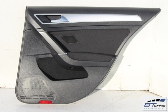 VW GOLF 7 VII BOCZEK BOCZKI DRZWI drzwiowe tapicerka 5G 5G4 KOMPLET BOCZKÓW CZARNY welur welurowe podświetlane 5 drzwi GTi
