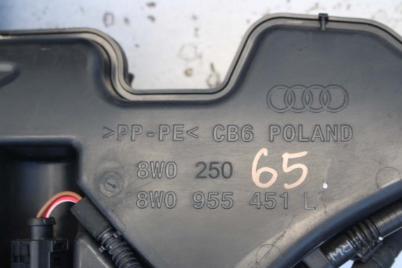 AUDI A4 ZBIORNIK PŁYNU SPRYSKIWACZY 8W0955451L 8W0955453H 8W0955453L 8W0955451H 8W0955453J B9 7M0919376 6R0955681 1K6955651