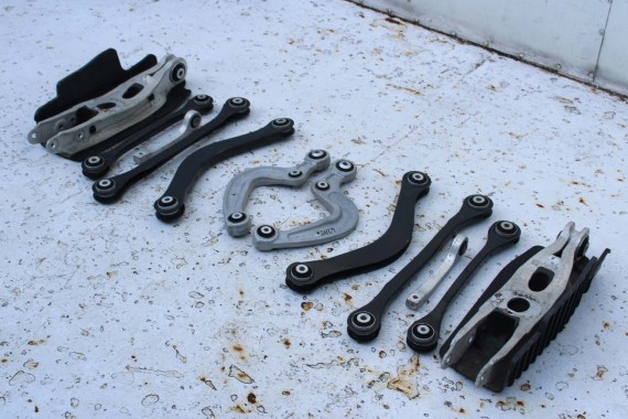 AUDI A4 A5 WAHACZ TYŁ 8W0505311H 8W0505323F 8W0505324F 4M0505291D 4M0505292D 8W0505397E 8W0505398E 8W0501529D 8W0501530D S4 S5