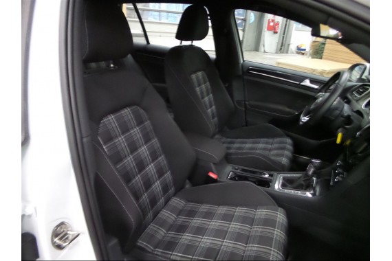VW GOLF 7 VII BOCZEK BOCZKI DRZWI drzwiowe tapicerka 5G 5G4 KOMPLET BOCZKÓW CZARNY welur welurowe podświetlane 5 drzwi GTD