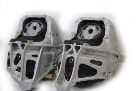 AUDI S4 S5 PODUSZKA SILNIKA 4M0199371FG 4M01993712FG 3.0 TFSi 4M0199371GM 4M0199372GM 4M0199371D 4M0199372D 4M0199371 4M01993712