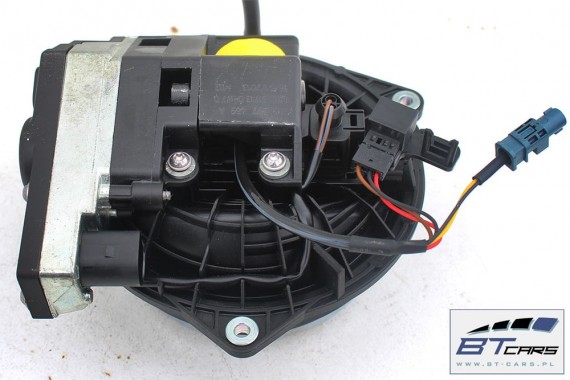 VW GOLF 7 KOMBI KAMERA COFANIA TYŁ + WIĄZKA 5G9827469A 5G9 827 469 A TYLNA  emblemat  znaczek VW  wraz z wiązką przewodów