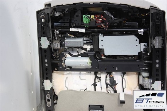 AUDI Q7 FOTELE KOMPLET FOTELI siedzeń siedzenia fotel tapicerka TV MONITOR TAPICERKA 4L ekran wyświetlacz kolor szary