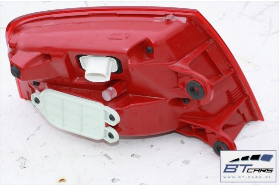 AUDI A8 LY9B 4H D4 TYŁ ZDERZAK tylny + KLAPA BAGAŻNIKA + LAMPY lampa Led ledy 4H0 Kolor: A2A2 LY9B Brylantowy czarny 4H0827023