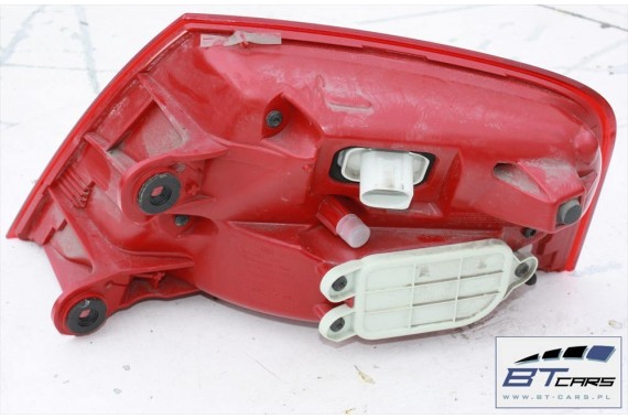 AUDI A8 LY9B 4H D4 TYŁ ZDERZAK tylny + KLAPA BAGAŻNIKA + LAMPY lampa Led ledy 4H0 Kolor: A2A2 LY9B Brylantowy czarny 4H0827023