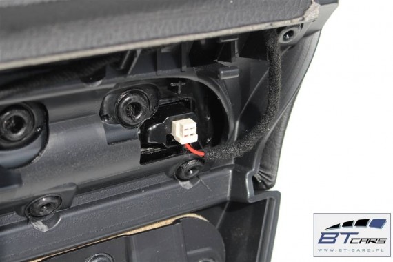 VW GOLF 7 VII GTi FOTELE KOMPLET FOTELI siedzeń siedzenia fotel tapicerka 5G 5G0 skóra alcantara czarny czerwony 5 drzwi 5G4