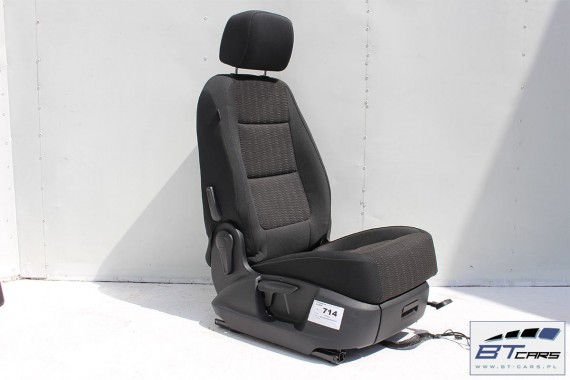 VW TIGUAN FOTELE KOMPLET FOTELI siedzeń siedzenia fotel tapicerka welur kolor czarny 5N 5N0