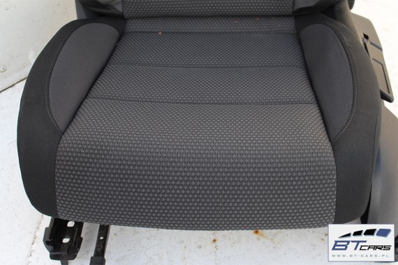 VW GOLF VI 6 FOTELE KOMPLET FOTELI siedzeń siedzenia fotel tapicerka 5K 5K9 welur kolor czarny