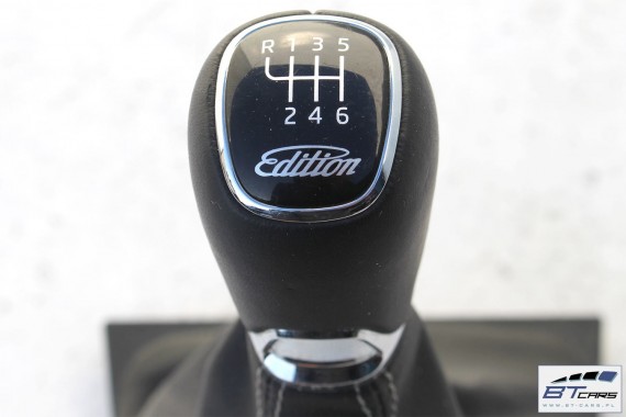 SKODA YETI GAŁKA ZMIANY BIEGÓW 5L2711113BJ 5L2 711 113 BJ 5L2711113BJ Kolor: LMM - czarny / szary EDITION 5L2711113 5L2711113