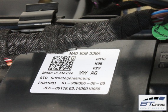 VW GOLF 7 VII FOTELE KOMPLET FOTELI siedzeń siedzenia fotel tapicerka 5G 5G4 5G0 skóra kolor czarny 5-drzwiowe drzwi USA