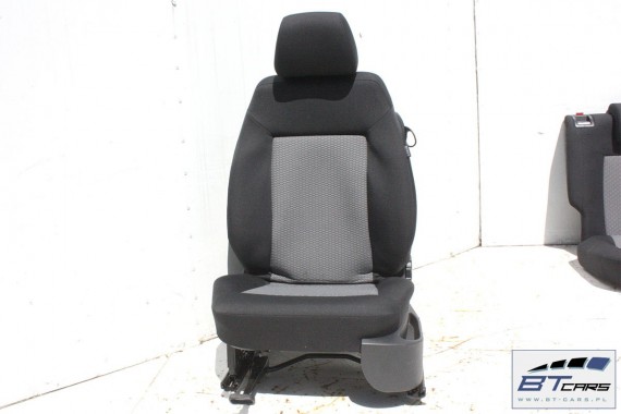 VW POLO FOTELE KOMPLET FOTELI siedzeń siedzenia tapicerka 6R 6R3 6R0 3-drzwiowy welur w kolorze czarno-szarym