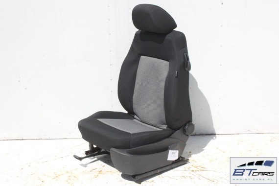 VW POLO FOTELE KOMPLET FOTELI siedzeń siedzenia tapicerka 6R 6R3 6R0 3-drzwiowy welur w kolorze czarno-szarym