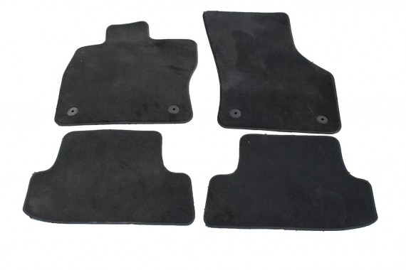 AUDI A3 DYWANIKI WYCIERACZKI PODŁOGI 8V1863691 8V3863011 dywanik QA5 czarny 8V3863011 8V1863691 8V1864435 8V1863436 8V3863011 8V