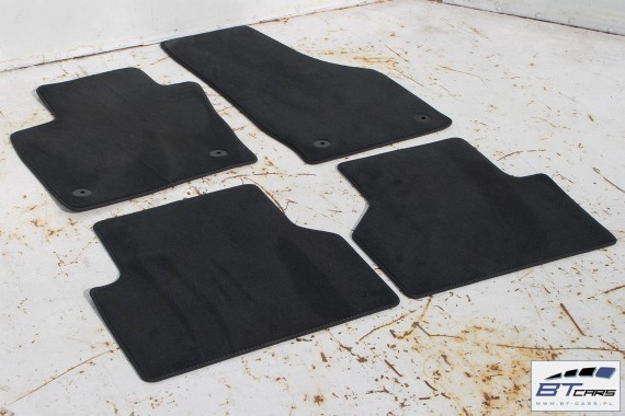 AUDI Q3 DYWANIKI WYCIERACZKI PODŁOGI 8U1863691 8U0864450 8U0863723 8U1863691 8U1863714 8U1863691C 8U1863713 8U1863714 8U1863691