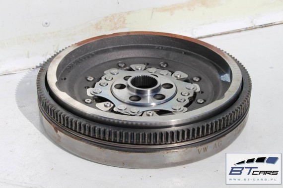 VW T5 T6 KOŁO DWUMASOWE ZAMACHOWE DSG 03L105266AM 03L 105 266 AM 03L105266DQ 7-stopniowa 2.0 TDi diesel TIGUAN AUDI Q3 03L105266