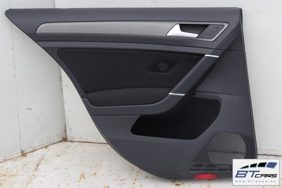 VW GOLF 7 VII KOMBI BOCZEK BOCZKI DRZWI drzwiowe tapicerka 5G 5G9 Variant KOMPLET BOCZKÓW CZARNY welur welurowe czarne